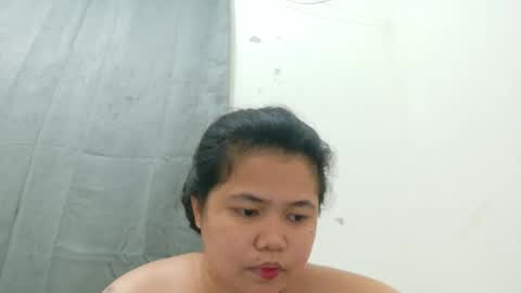 Snapshot of sweetbigtits_maria chatting on April 18, 7:58 pm sweetbigtits_maria online show from April 18, 7:58 pm