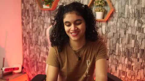 Salom independent model online show from March 9, 8:02 pm