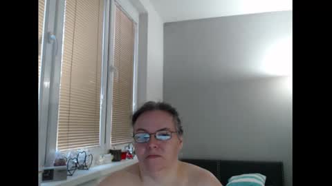 Sweetboobs85h online show from December 1, 9:58 am