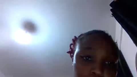 sweetbrwntit online show from October 28, 8:07 am