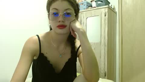 Snapshot of sweetcalm_ chatting on July 19, 4:05 am sweetcalm_ online show from July 19, 4:05 am