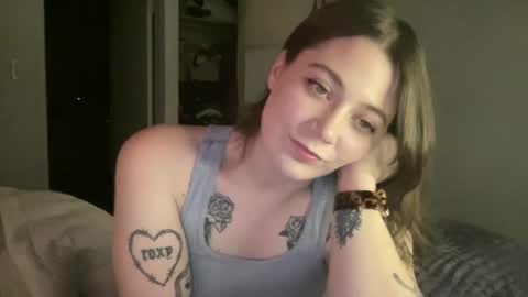 sweetcandy online show from February 10, 3:35 am