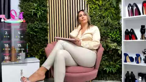 Snapshot of sweetcherry30_ chatting on November 13, 6:56 am Cherry online show from November 13, 6:56 am