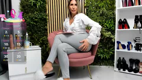 Snapshot of sweetcherry30_ chatting on November 14, 6:56 am Cherry online show from November 14, 6:56 am