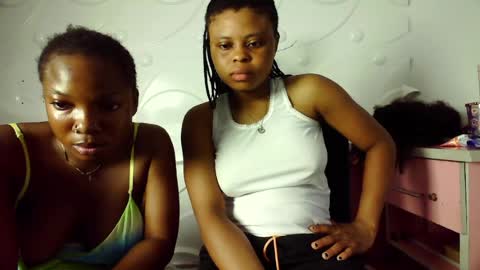 Snapshot of sweetcumgirl4 chatting on May 21, 5:42 pm sweetcumgirl4 online show from May 21, 5:42 pm