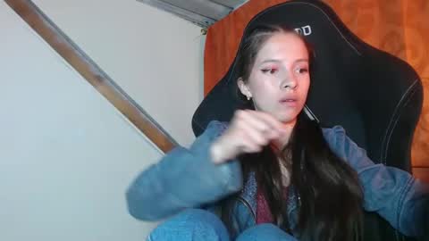 sweetdam12 online show from February 20, 11:32 pm