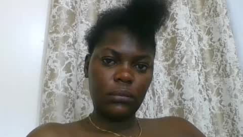 Snapshot of sweetdarkskin chatting on June 29, 2:18 am CLARIS online show from June 29, 2:18 am