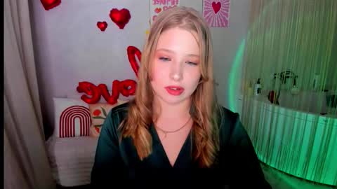 Snapshot of sweetdaylight chatting on February 13, 6:48 pm sweetdaylight online show from February 13, 6:48 pm