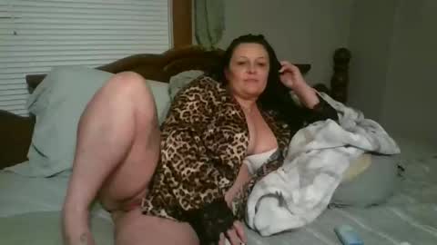 Snapshot of sweetdelight84 chatting on December 23, 3:37 am kandy online show from December 23, 3:37 am