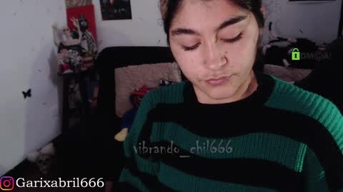 Snapshot of sweetdevil631 chatting on December 26, 8:11 pm Abril online show from December 26, 8:11 pm