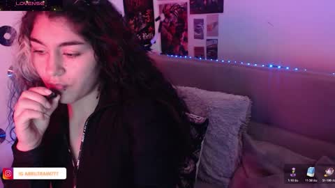 Snapshot of sweetdevil631 chatting on October 23, 4:39 pm Abril online show from October 23, 4:39 pm