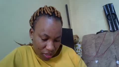 sweetdiva2012 online show from October 8, 5:05 am