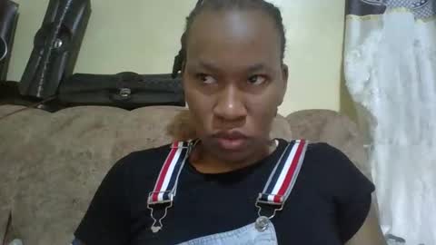 sweetdiva2012 online show from November 23, 4:45 am