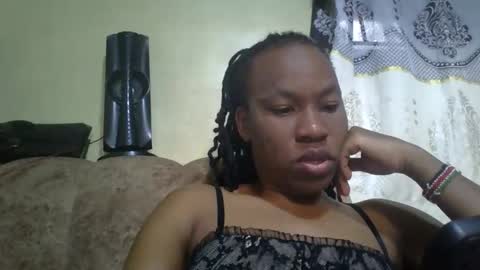 sweetdiva2012 online show from December 15, 4:06 am