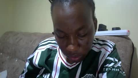 sweetdiva2012 online show from April 26, 6:05 pm