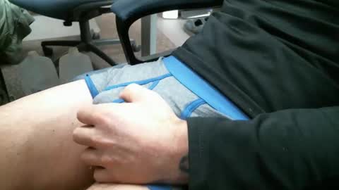 Snapshot of sweetdong chatting on January 19, 3:32 pm Stick around its a grower online show from January 19, 3:32 pm