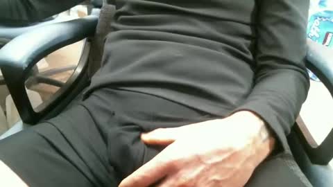 Snapshot of sweetdong chatting on January 24, 2:08 pm Stick around its a grower online show from January 24, 2:08 pm