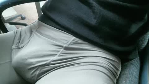 Snapshot of sweetdong chatting on January 31, 1:23 pm Stick around its a grower online show from January 31, 1:23 pm