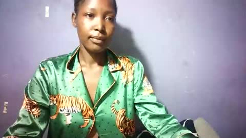 Snapshot of sweetebony_50 chatting on February 16, 5:47 am sweetebony_50 online show from February 16, 5:47 am