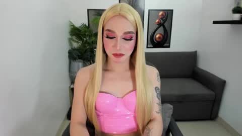 sweetkatniss online show from June 27, 2:55 pm
