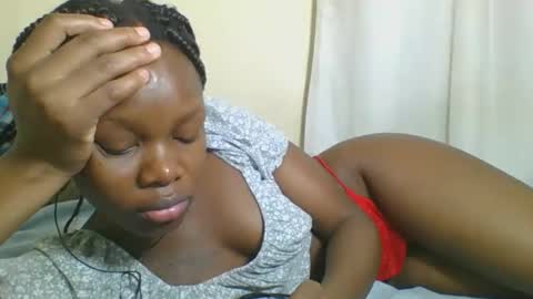 Snapshot of sweetgal2025 chatting on June 7, 12:59 am EUNICE online show from June 7, 12:59 am