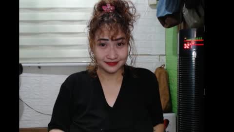 Snapshot of sweetgemini23 chatting on November 18, 2:54 pm Jean online show from November 18, 2:54 pm