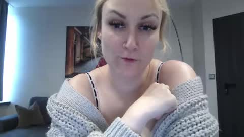 sweetgermangoddess online show from October 4, 9:40 am