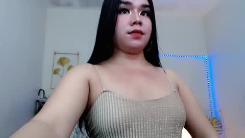 Snapshot of sweetgirl_mayxx chatting on September 26, 9:19 pm May online show from September 26, 9:19 pm