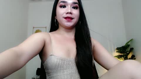Snapshot of sweetgirl_mayxx chatting on October 7, 6:32 am May online show from October 7, 6:32 am
