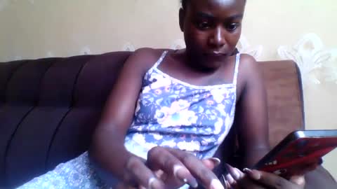 Snapshot of sweetgurl05 chatting on July 15, 8:30 am sweetgurl05 online show from July 15, 8:30 am