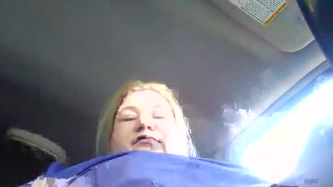 Snapshot of sweetheart524437 chatting on November 23, 2:17 pm sweetheart524437 online show from November 23, 2:17 pm