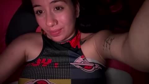 Snapshot of sweetie__annie chatting on April 29, 5:33 am Ana Mara i cant Make noise My family is here online show from April 29, 5:33 am