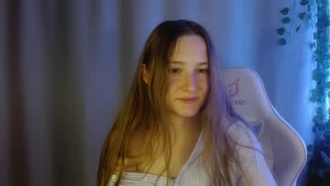 Snapshot of sweetie_lover chatting on October 7, 8:39 pm Annie online show from October 7, 8:39 pm