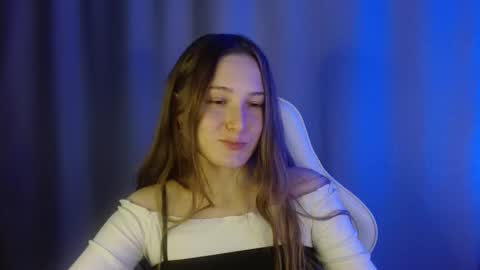 Snapshot of sweetie_lover chatting on October 22, 8:30 pm Annie online show from October 22, 8:30 pm