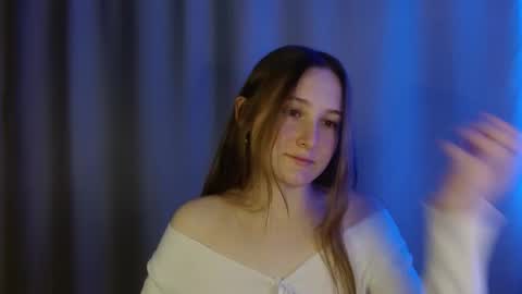 Snapshot of sweetie_lover chatting on December 4, 8:28 pm Annie online show from December 4, 8:28 pm