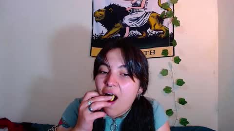 Snapshot of sweetie_maryy chatting on October 27, 7:51 pm Maria my insta sweetie maryy online show from October 27, 7:51 pm