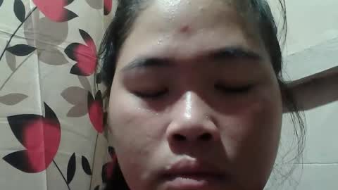 Snapshot of sweetiecummer318712 chatting on February 28, 11:55 am sweetiecummer318712 online show from February 28, 11:55 am