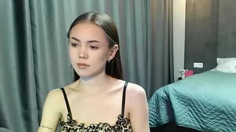 sweetieee_kira online show from October 3, 9:23 pm