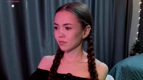 Snapshot of sweetieee_kira chatting on February 3, 1:15 am sweetieee_kira online show from February 3, 1:15 am