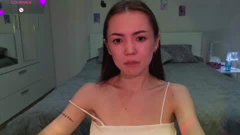 Snapshot of sweetieee_kira chatting on July 7, 7:23 am sweetieee_kira online show from July 7, 7:23 am