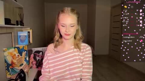 sweetie Lisa3 online show from October 19, 3:56 pm