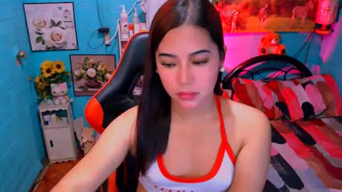 Snapshot of sweetienicole chatting on December 14, 12:01 am Nicole online show from December 14, 12:01 am