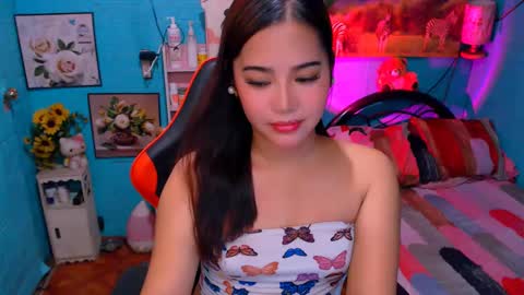 Snapshot of sweetienicole chatting on January 6, 2:48 am Nicole online show from January 6, 2:48 am