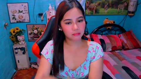 Snapshot of sweetienicole chatting on January 15, 6:40 pm Nicole online show from January 15, 6:40 pm