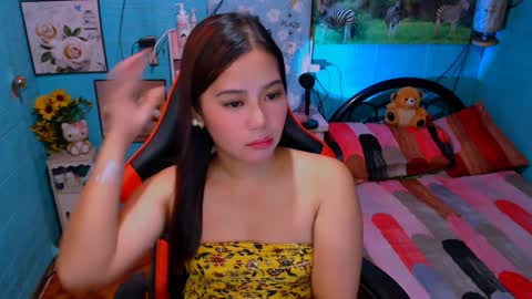Snapshot of sweetienicole chatting on January 16, 4:28 pm Nicole online show from January 16, 4:28 pm