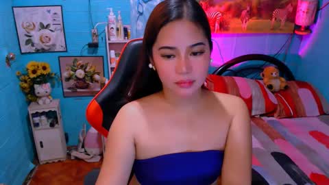 Snapshot of sweetienicole chatting on January 28, 4:39 am Nicole online show from January 28, 4:39 am