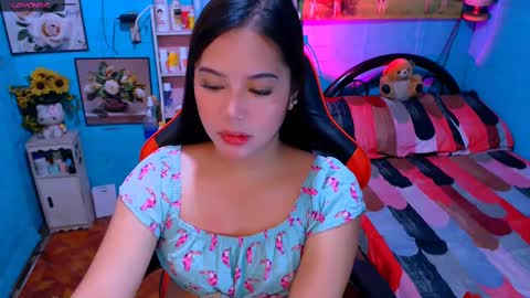 Snapshot of sweetienicole chatting on March 1, 9:04 pm Nicole online show from March 1, 9:04 pm