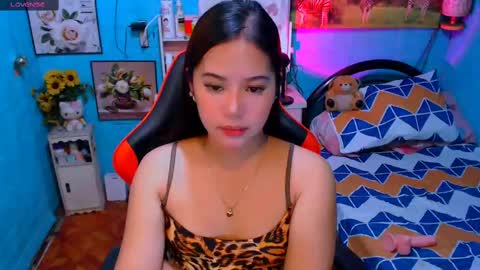 Snapshot of sweetienicole chatting on March 10, 12:40 am Nicole online show from March 10, 12:40 am