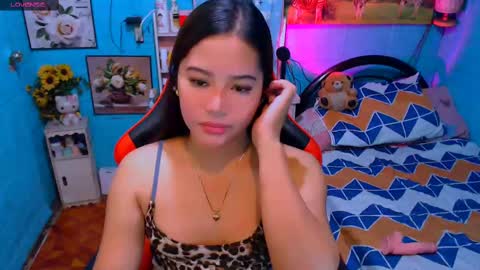Snapshot of sweetienicole chatting on March 12, 8:52 pm Nicole online show from March 12, 8:52 pm