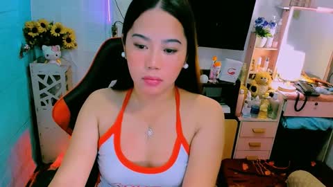 Snapshot of sweetienicole chatting on November 10, 5:12 pm Nicole online show from November 10, 5:12 pm